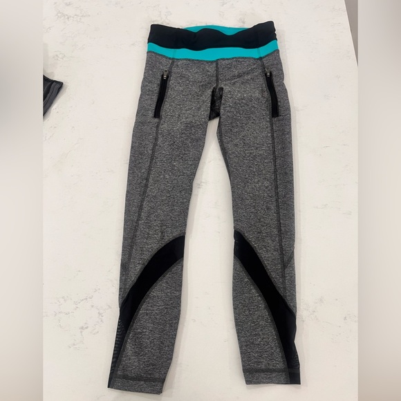 Lululemon Cropped Heathered Gray and Black with Teal Waistband EUC - Picture 1 of 7